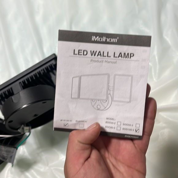 Les wall lamo - Picture 6 of 6